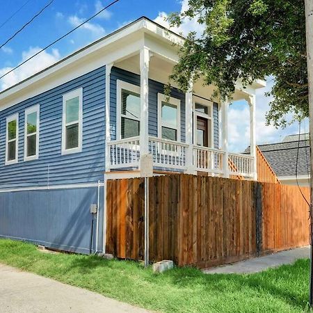 Renovated Beach Bungalow! Galveston Buitenkant foto