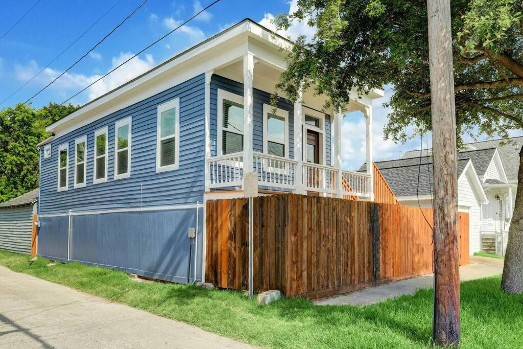 Renovated Beach Bungalow! Galveston Buitenkant foto