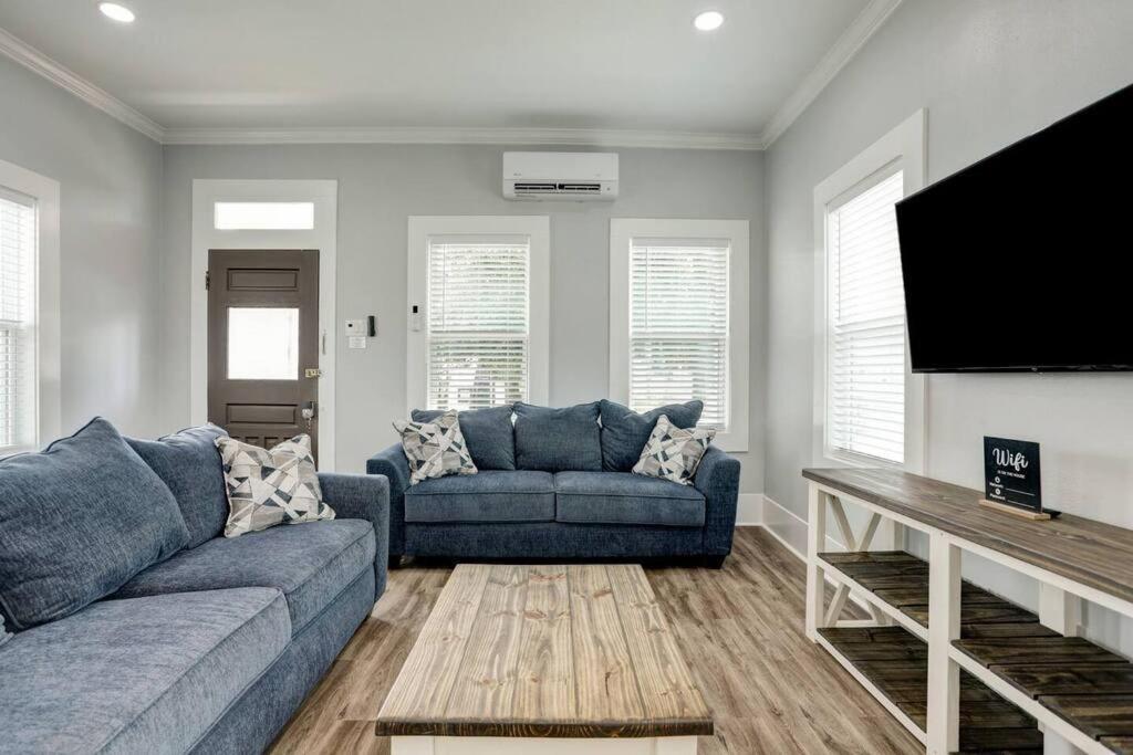 Renovated Beach Bungalow! Galveston Buitenkant foto