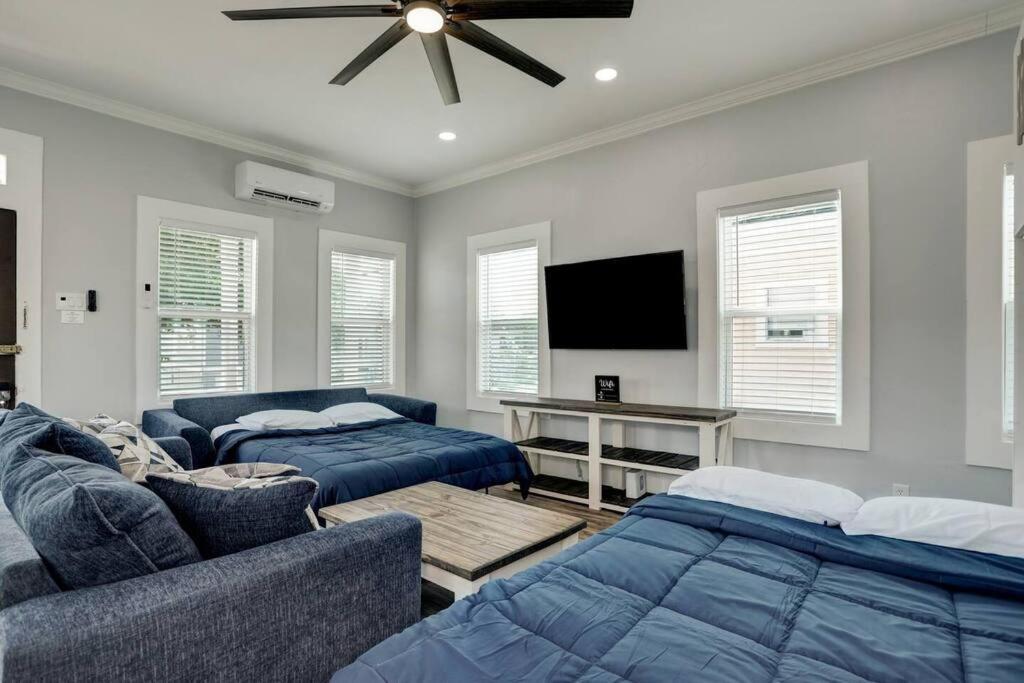 Renovated Beach Bungalow! Galveston Buitenkant foto