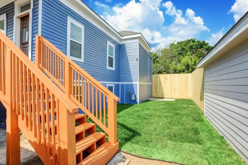 Renovated Beach Bungalow! Galveston Buitenkant foto